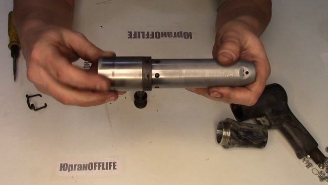 КАК КЛЕПАТЬ ЗАКЛЕПКИ МОЛОТКОМ КМП 31. Обзор клепального молотка КМП-31. Разборка и сборка молотка. смотреть онлайн