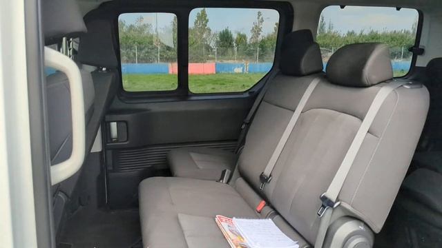 Te mostramos la Hyundai Staria, la SUV para 11 pasajeros смотреть онлайн