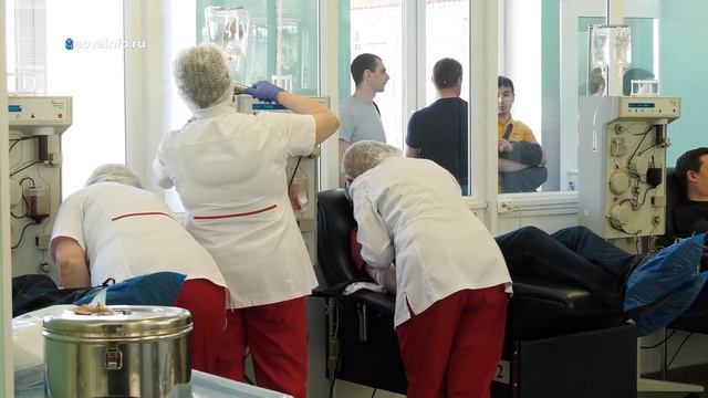 Спасти чью-то жизнь: самарцы сдали кровь в День донора смотреть онлайн