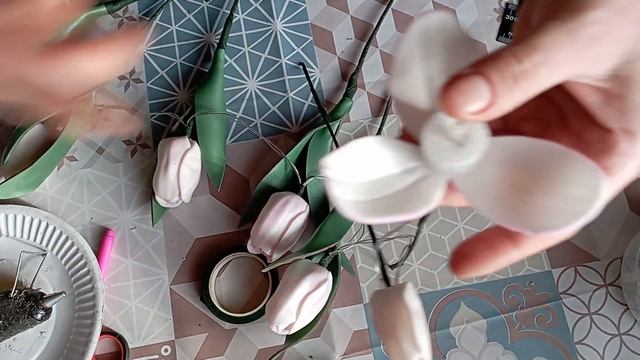 Букет тюльпанов из изолона на лэд гирлянде. МК смотреть онлайн