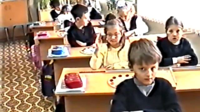 Дети изучают меры длины в начальной школе УВК №1874 (2002 г.?) смотреть онлайн