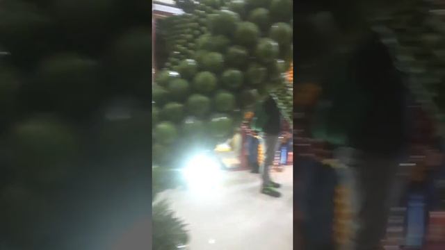 Fruits Shop in Dubai. Фруктовый Магазин в Дубае. смотреть онлайн