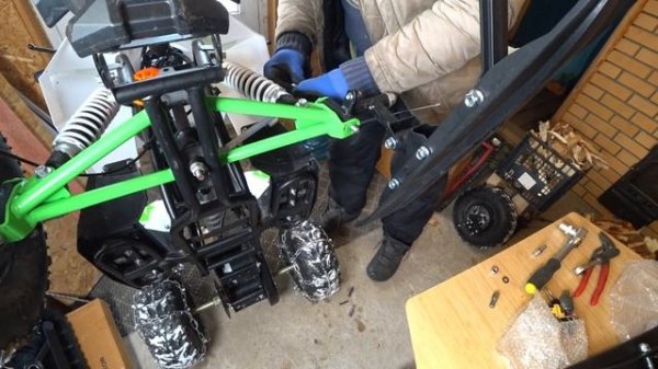 Установка и тестирование гусениц на Motax Gekkon 1300w