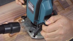 Ручной фрезер по дереву Makita RP0900