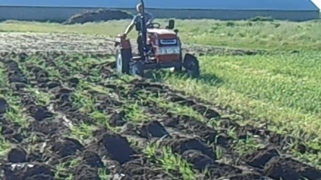 китайский трактор плуг 2 по 20 смотреть онлайн