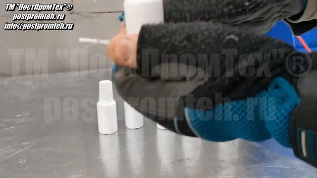 Ручная укупорочная машина УР-НС. Укупорка крышек с кисточками смотреть онлайн