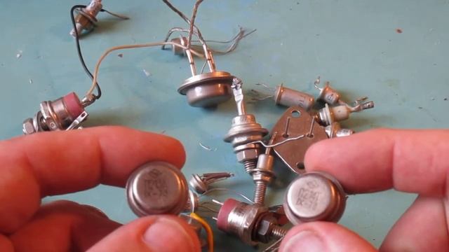 Транзисторы Кремневые и Германиевые для Усиления звука малой и большой мощности смотреть онлайн