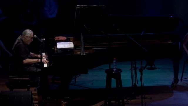 Gil Shohat featuring Shlomo Gronich live 2 pianos - Go! смотреть онлайн