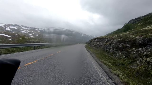 Riding the FORGOTTEN 100 Year Old Gravel Road Lost in the Norwegian Mountains смотреть онлайн