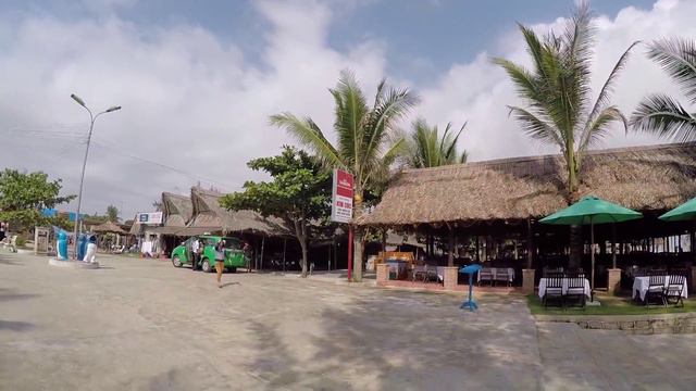 Путешествие во Вьетнам, апрель 2015 Хоян : An Bang Beach. Часть 36 смотреть онлайн