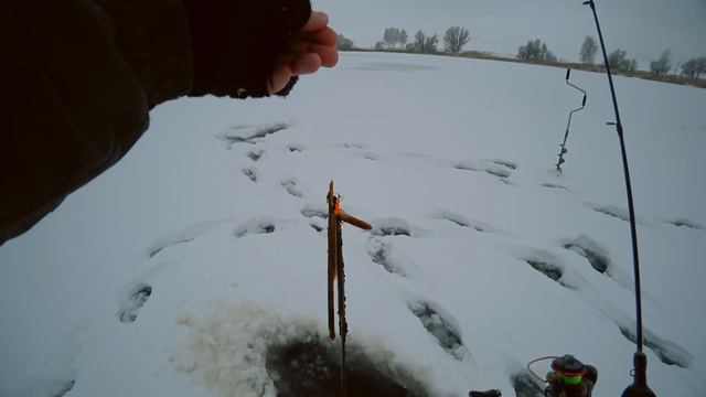УРА! Зимняя рыбалка! Мой Первый лед 2018 смотреть онлайн