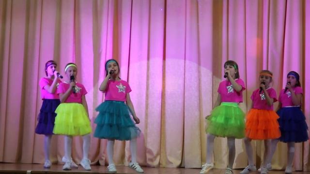 Вокальная группа "До-ре-мишки" песня "Крутые девчонки" смотреть онлайн