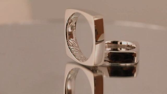 Квадратные обручальные кольца из белого золота с отпечатками пальцев смотреть онлайн