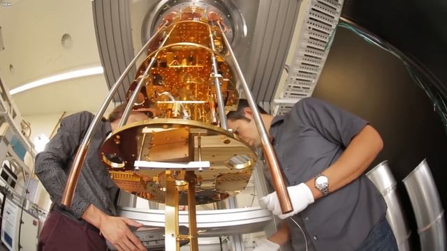 Joe Rogan Breaks in Tears "Quantum Computer Just Shut Down After It Revealed This" смотреть онлайн