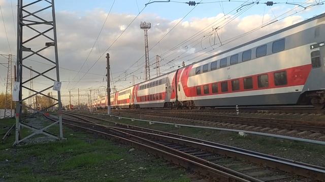 Электровоз ЭП20-074 с поездом №738 Москва - Воронеж смотреть онлайн
