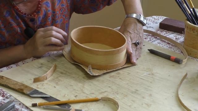 Мастер-класс по берестяному творчеству «Шкатулка с шишечками»