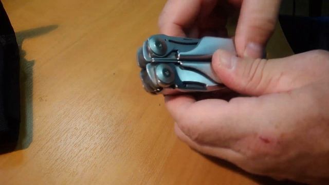 Multitool Leatherman Surge