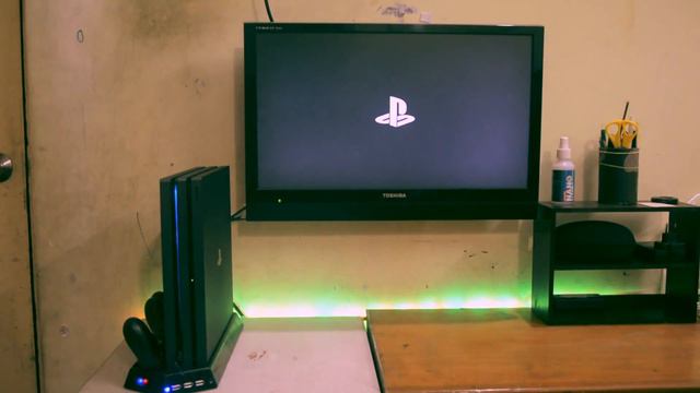 PS4 Pro Unboxing, Review, Graphics and specs comparison with PS4 - India смотреть онлайн