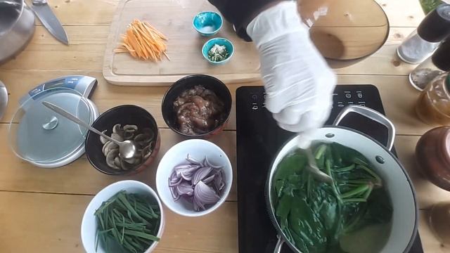 잡채 - Чапчхе (крахмальная лапша по корейски) смотреть онлайн