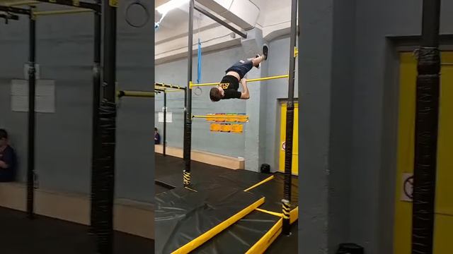 *Плитка* подводящие упражнения к кумквату#workout #воркаут #турник #рекомендации #плитка #кумкват смотреть онлайн