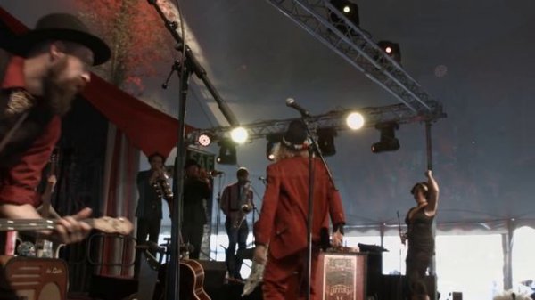 Squirrel Nut Zippers @ LEAF 10-23-2016