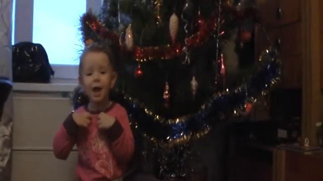 В лесу родилась елочка! смотреть онлайн