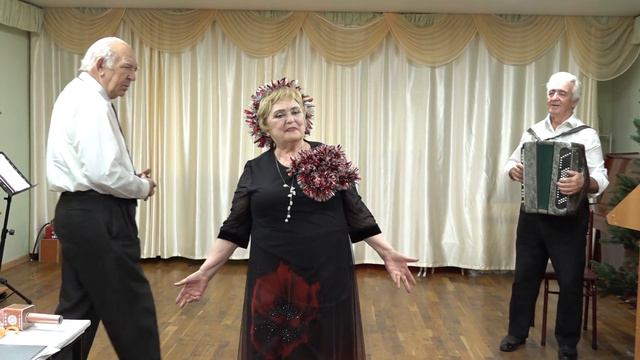 Новогодний концерт смотреть онлайн
