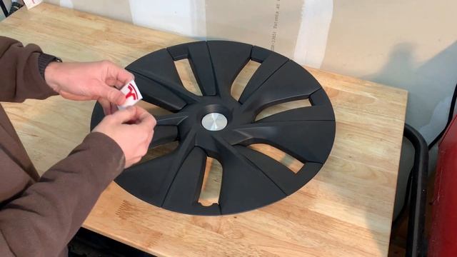 Tesla Plasti-Dip Wheel Winter Stress Test - 3 Month Review & Center Hub Upgrade смотреть онлайн