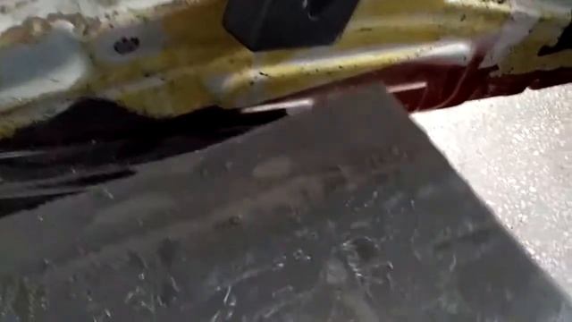 Почему не стоит клеить СПЛЕН внутри двери?