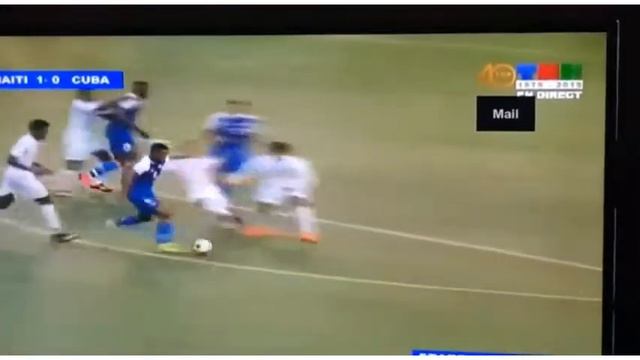 L' incroyable but de [ Duckens Nazon ] смотреть онлайн