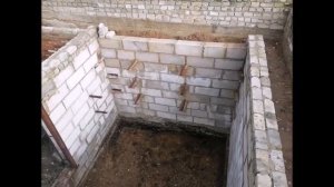 Большой и очень удобный подвал в гараже своими руками