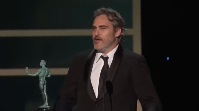 Joaquin Phoenix Thanks Heath I'm Standing Here On The Shoulders Of My Favorit Actor Heath Ledger SA