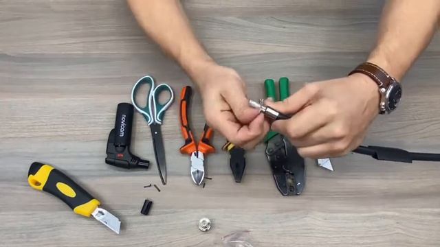 Демонстрируем способ обжима коаксиального кабеля 8D-FB CCA LSZH смотреть онлайн