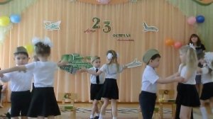 Танец Девушки фабричные  Старшая группа  23 Февраля