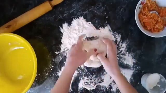 МОЛДАВСКИЕ ПИРОЖКИ С КАПУСТОЙ "Вэрзэре". Потрясающий вкус! смотреть онлайн