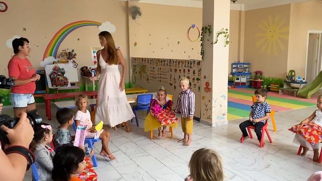Семейный Влог: Оливии 3 года празднуем День Рождение в Доминикане. Подарки на День Рождения. смотреть онлайн