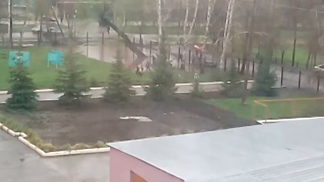 1класники пошли купаться в апреле смотреть онлайн