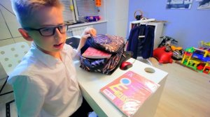 Почему Катя не пошла в школу? Ростя этого не ожидал! // Мы семья