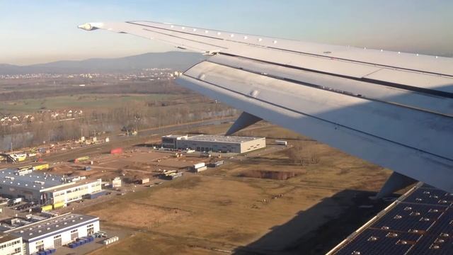 Lufthansa A319 landing at Frankfurt International Airport смотреть онлайн