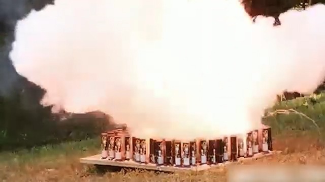Взрыв 300 парашютов смотреть онлайн