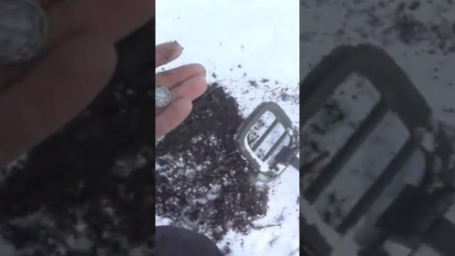 поиск монет #заброшки #коп #металлоискатель #домвселе смотреть онлайн