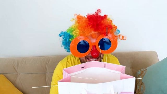 Милаша шутит и играет с сестрой смотреть онлайн