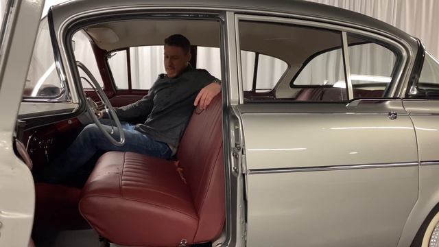 1961 Vauxhall Velox | Museum Review смотреть онлайн