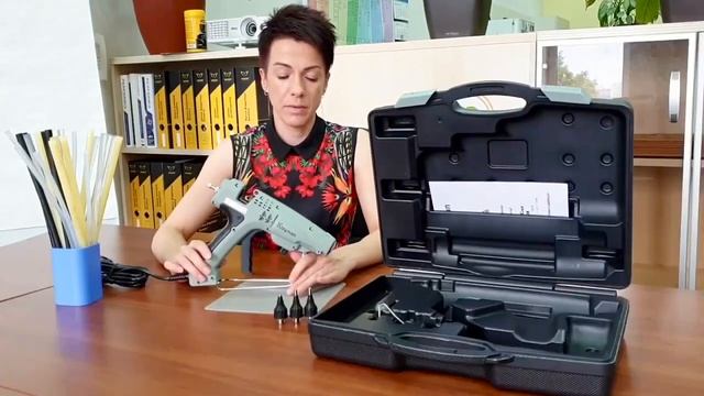 Обзор клеевого пистолета с регулировкой температуры Kleyman 008 от Мебакс смотреть онлайн