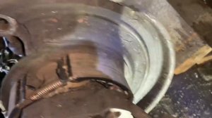 Замена колодок ручника и тормозные диски Mercedes sprinter 515,