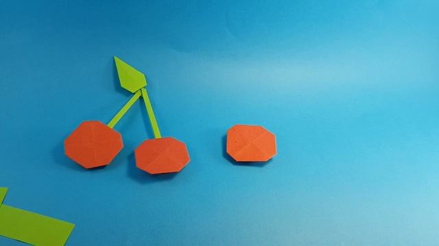 Как сделать вишенку из бумаги. Оригами смотреть онлайн