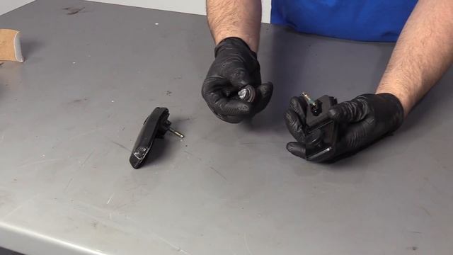 How to Replace Rear Window Hinges 08-12 Ford Escape смотреть онлайн