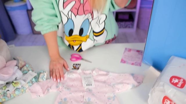 БОКС Для НОВОРОЖДЕННЫХ! Покупки Для МАЛЫШКИ с ПРИМЕРКОЙ ОДЕЖДЫ Коробка Для Беременных и Родивших Ма смотреть онлайн