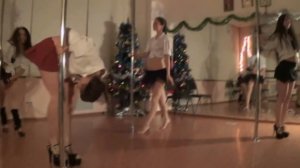 Новогодняя вечеринка 2015. Танец школьниц