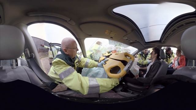 Car Crash Experience in VR: What is it Like to be Involved in a Car Accident in 360° смотреть онлайн